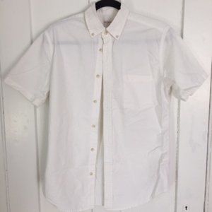 Short sleeve white button up shirt